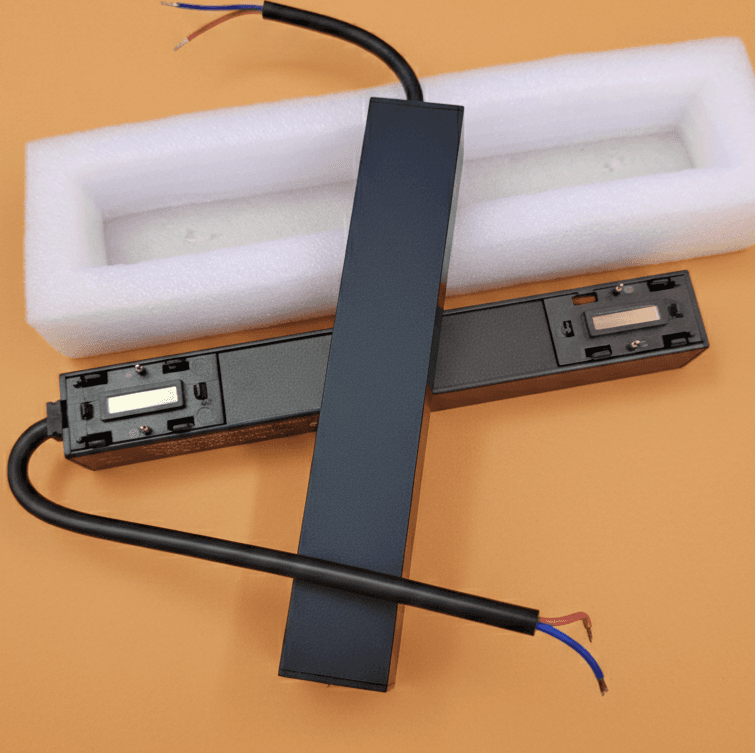 Ultrathin Magnetic Track Light Driver